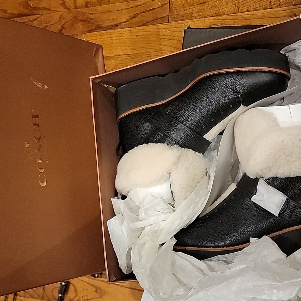 Coach Urban Hiker Shearling  Pop Boots